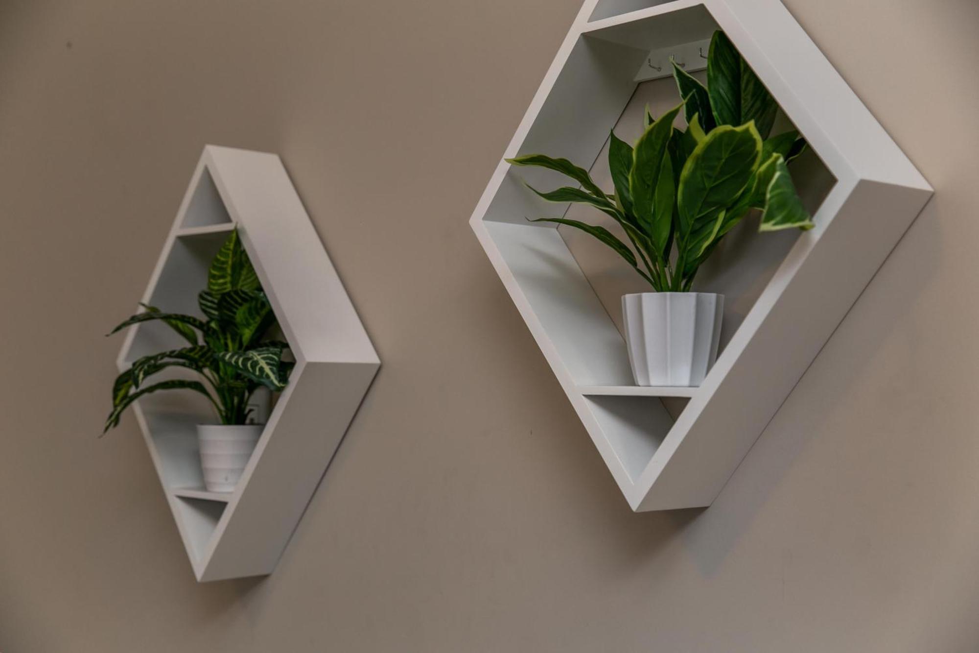Executive Home - Long Stays Welcome - Garage Parking - Free Wifi & Netflix Edmonton Pokój zdjęcie