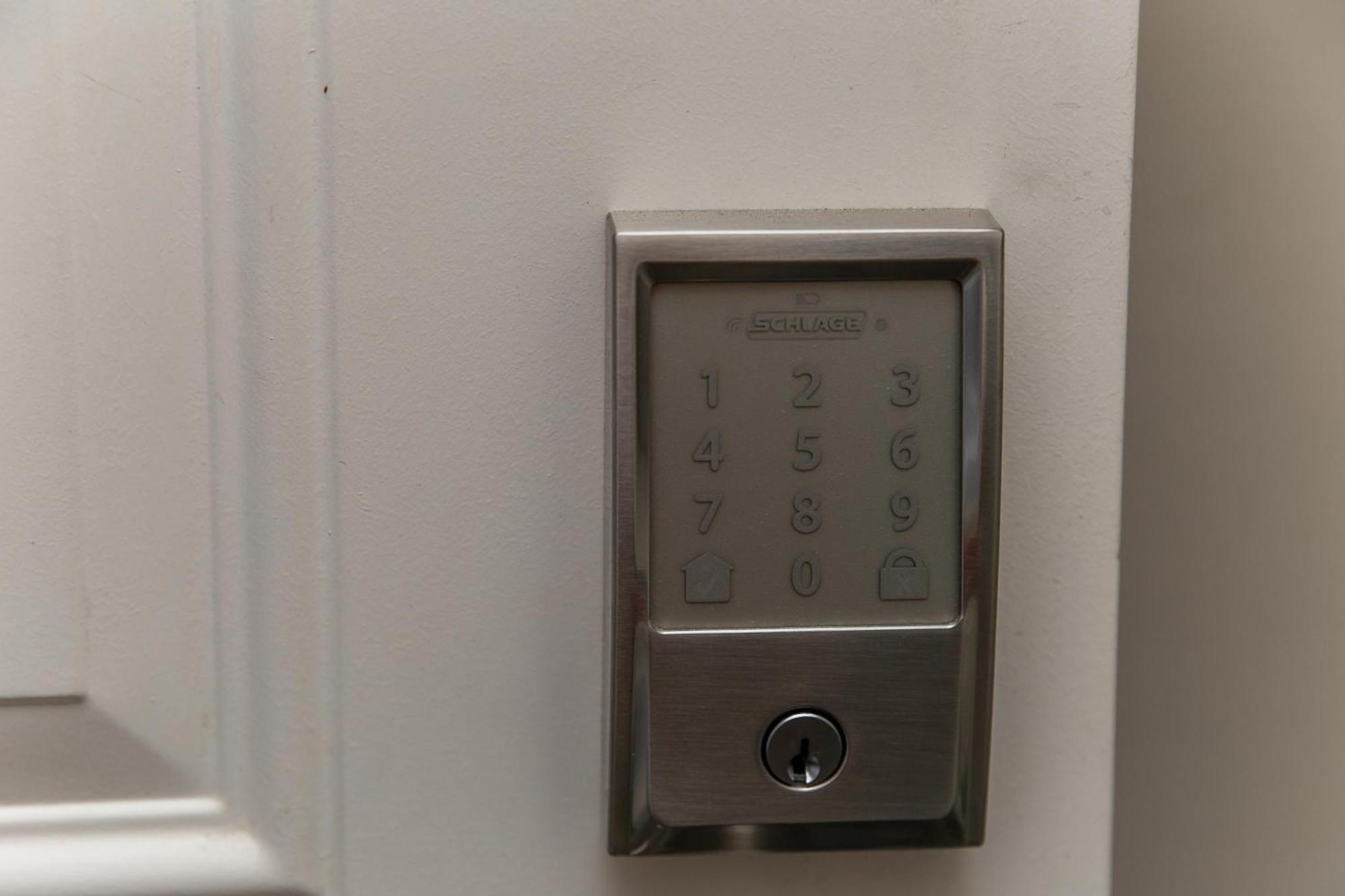 Executive Home - Long Stays Welcome - Garage Parking - Free Wifi & Netflix Edmonton Pokój zdjęcie