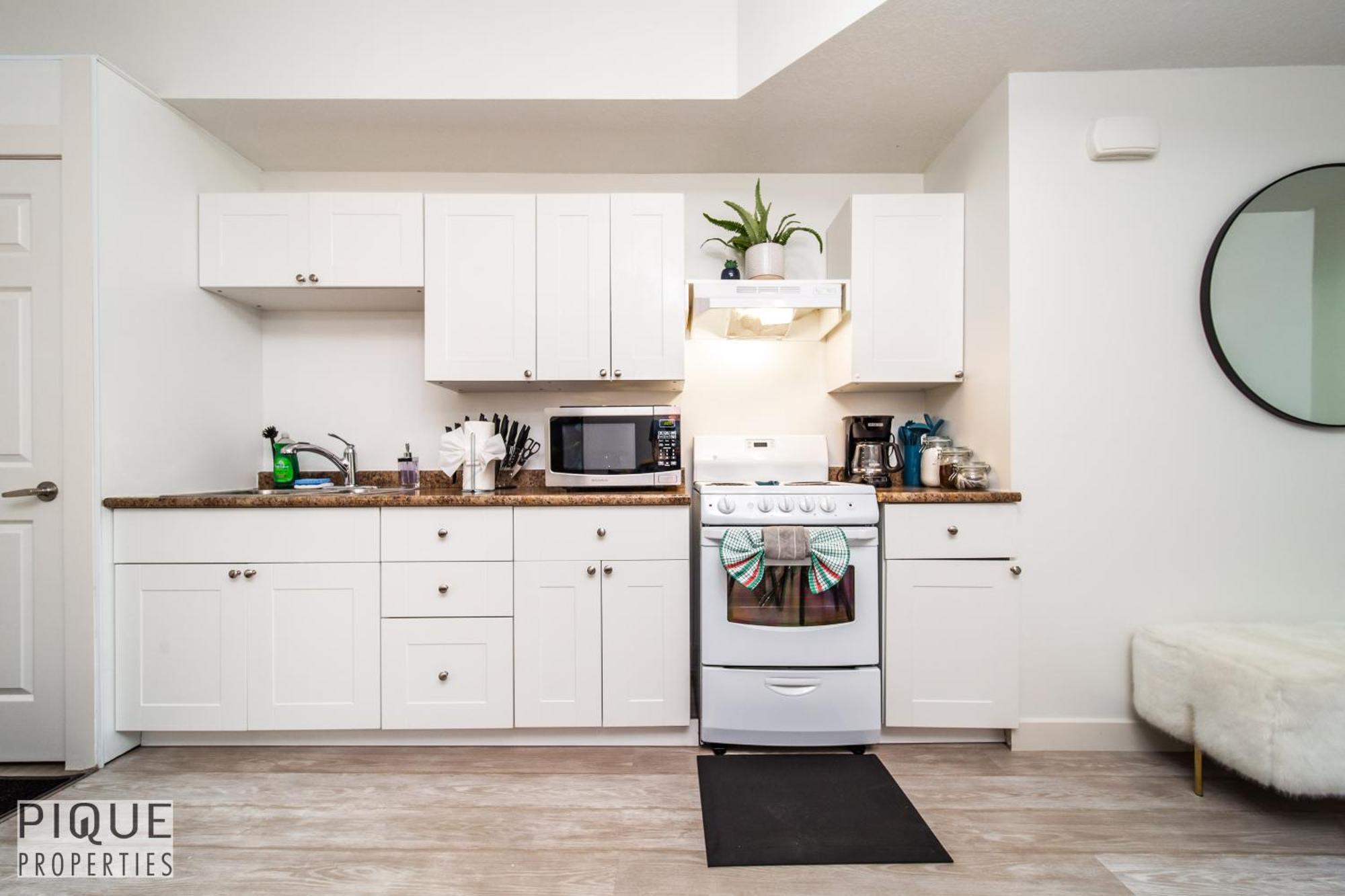 Executive Home - Long Stays Welcome - Garage Parking - Free Wifi & Netflix Edmonton Pokój zdjęcie