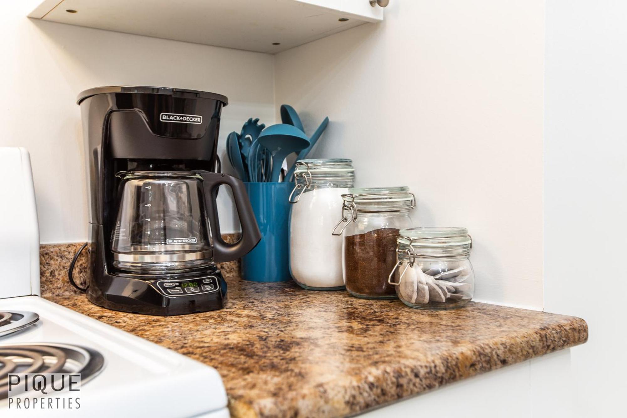 Executive Home - Long Stays Welcome - Garage Parking - Free Wifi & Netflix Edmonton Pokój zdjęcie